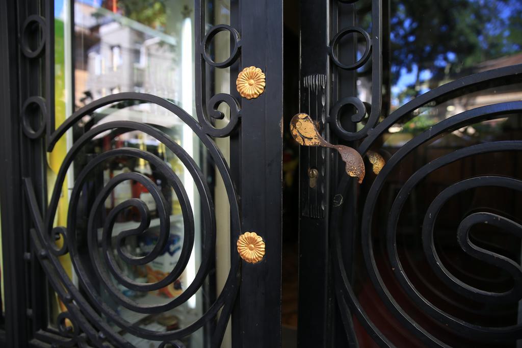 Vila Sia Bukarest Exteriör bild