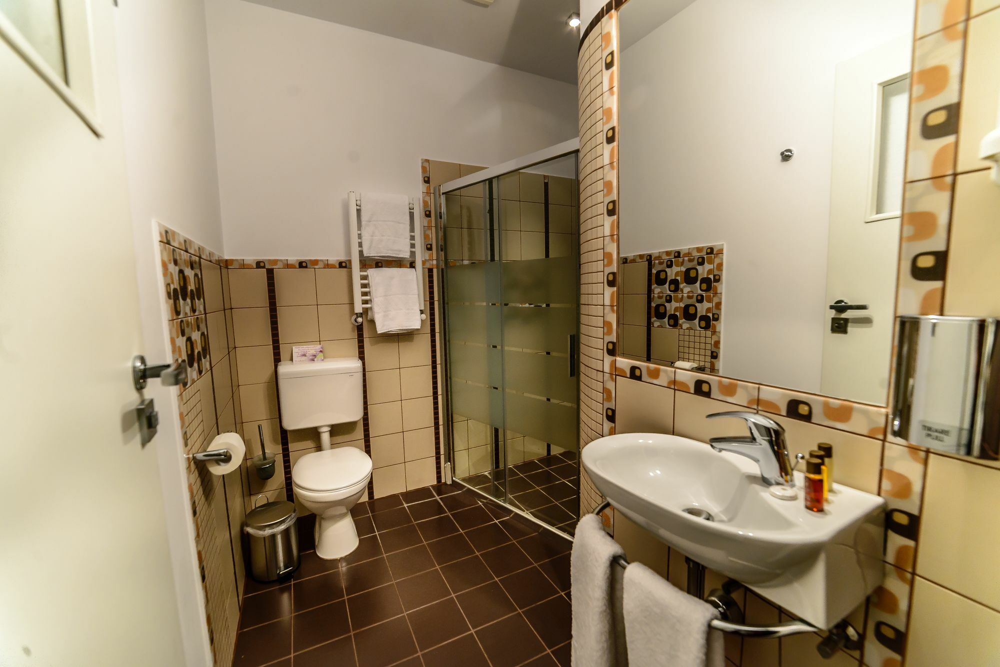 Vila Sia Bukarest Exteriör bild